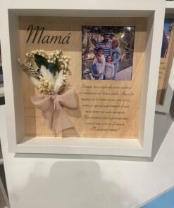 Alternative view of Marco con flores preservadas