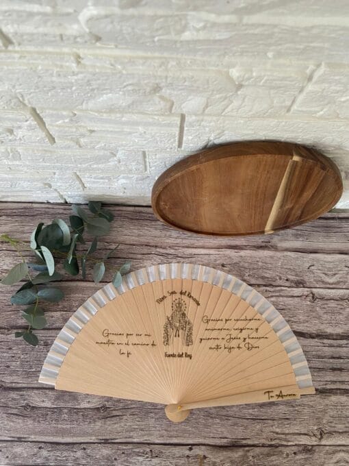 Abanico de madera personalizado